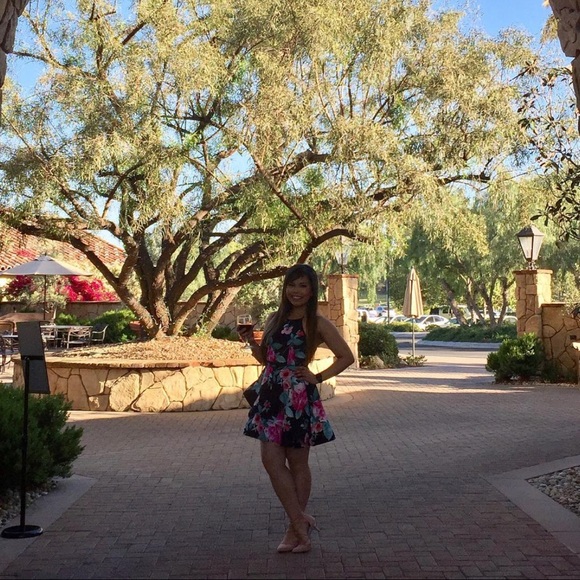 Meet your Posher, Cristene - Picture 2 of 2